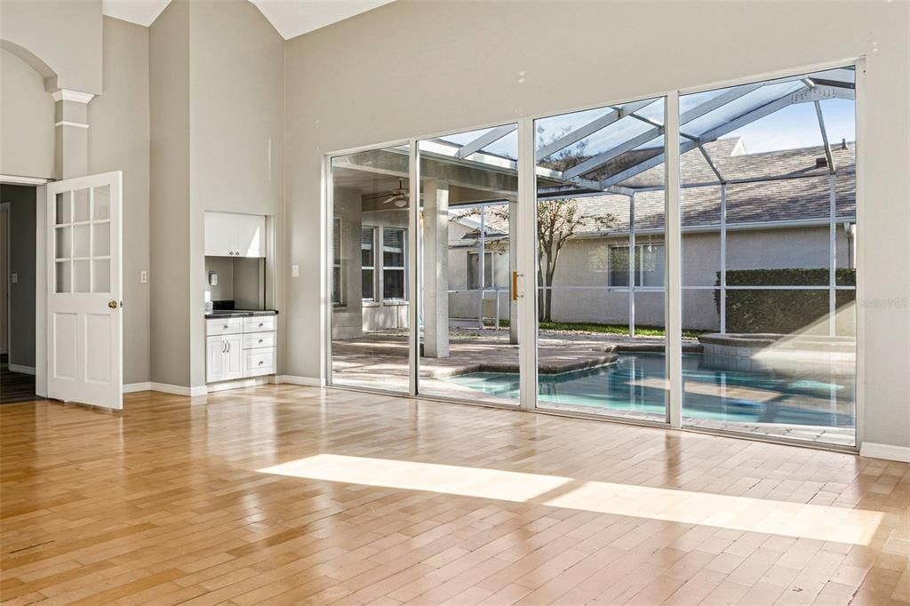 В аренду: $4,500 (4 спален, 3 ванн, 3647 Квадратных фут)