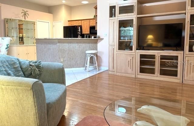 For Rent: $1,875 (2 beds, 2 baths, 1260 Square Feet)