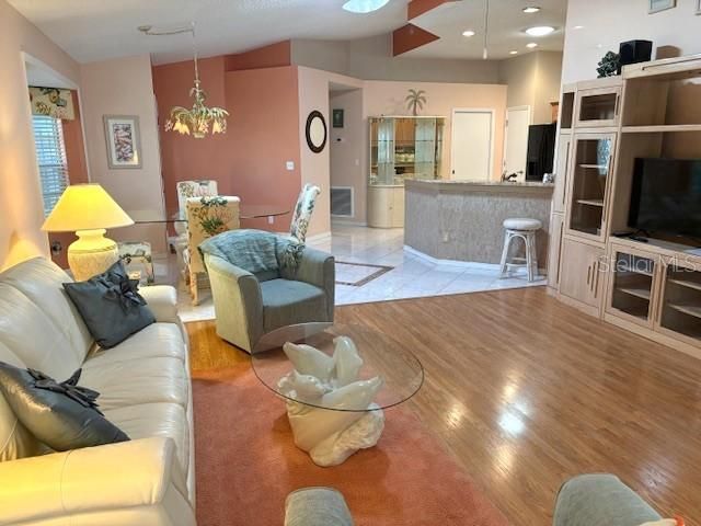 For Rent: $1,875 (2 beds, 2 baths, 1260 Square Feet)