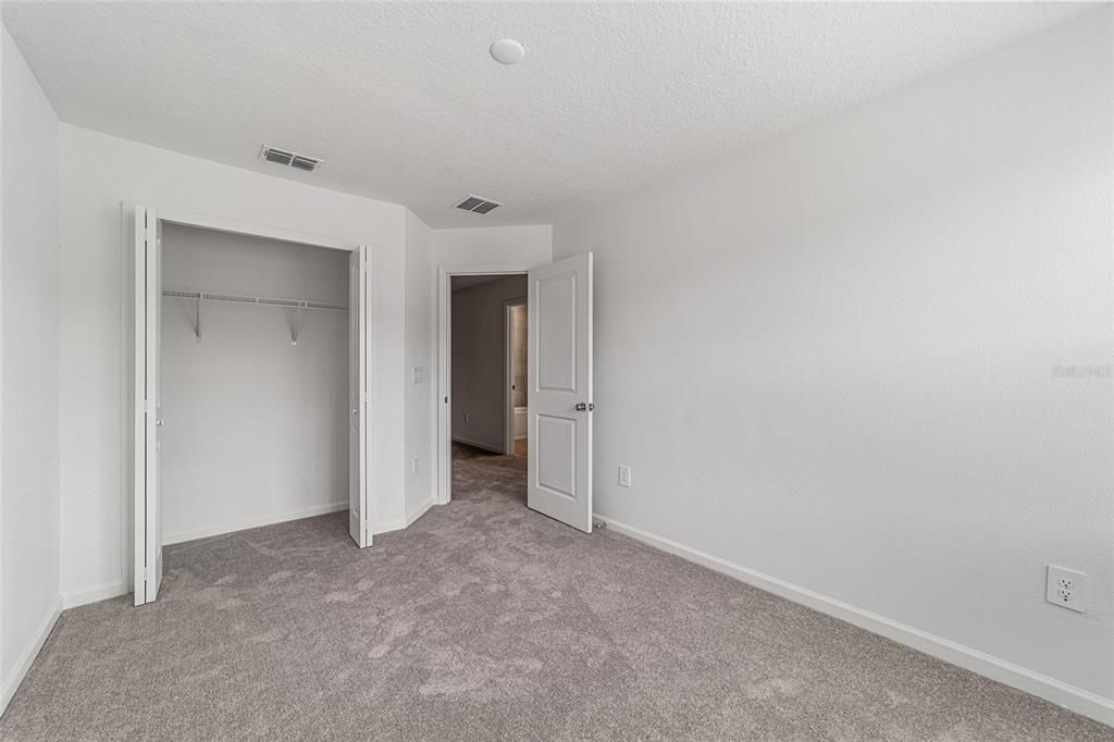 出租: $1,700 (3 贝兹, 2 浴室, 1708 平方英尺)