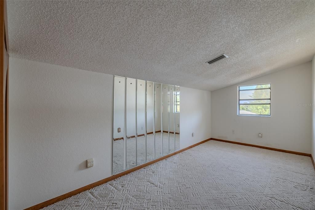 待售: $675,000 (4 贝兹, 2 浴室, 2329 平方英尺)