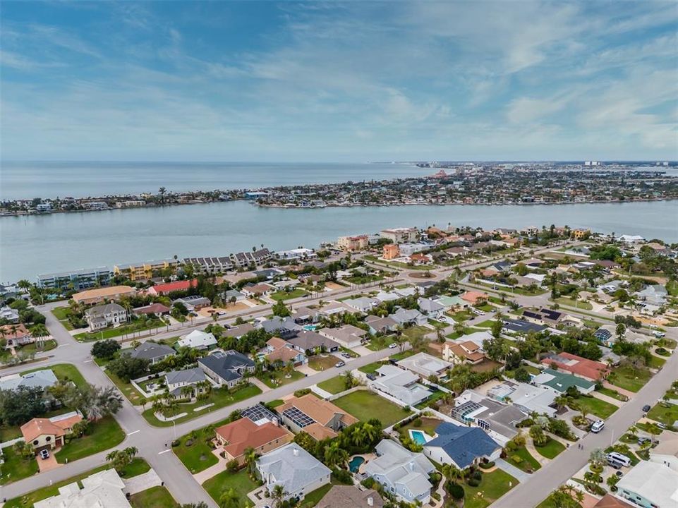 待售: $675,000 (4 贝兹, 2 浴室, 2329 平方英尺)