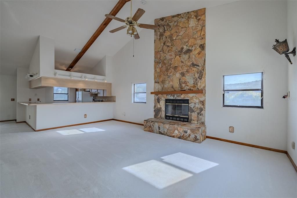 待售: $675,000 (4 贝兹, 2 浴室, 2329 平方英尺)