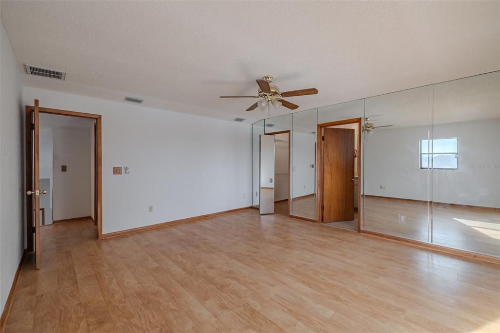 待售: $675,000 (4 贝兹, 2 浴室, 2329 平方英尺)