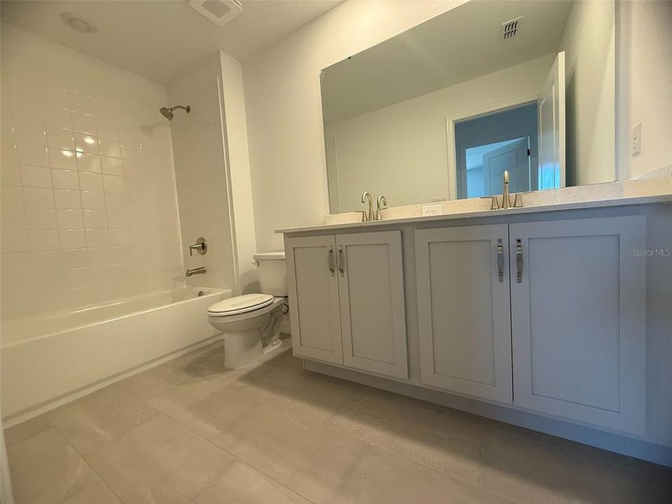 待售: $499,990 (5 贝兹, 3 浴室, 2725 平方英尺)