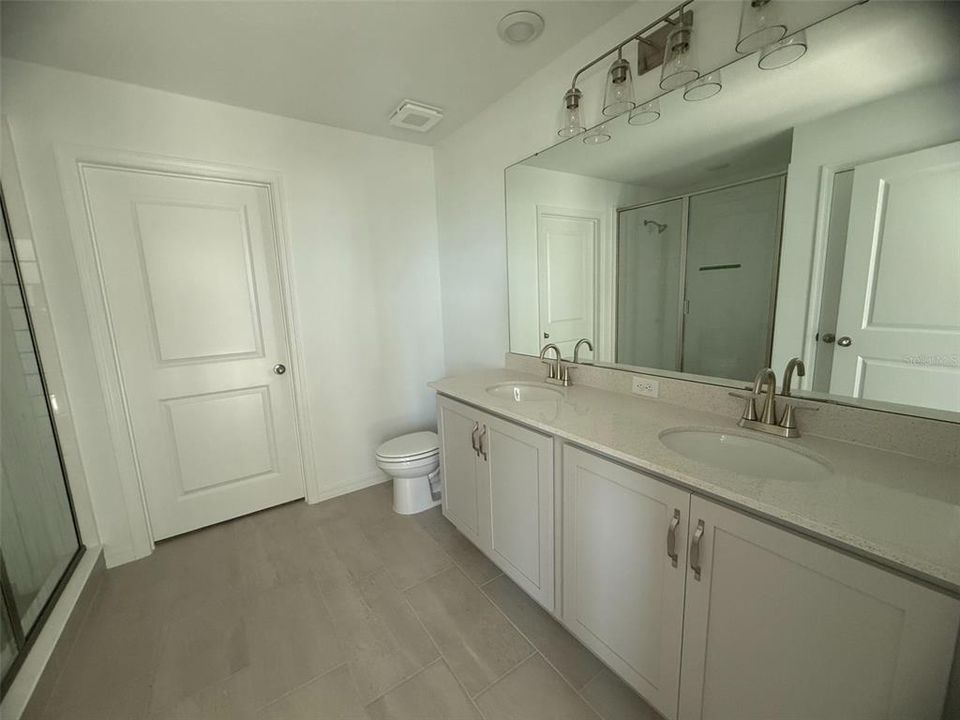 待售: $499,990 (5 贝兹, 3 浴室, 2725 平方英尺)