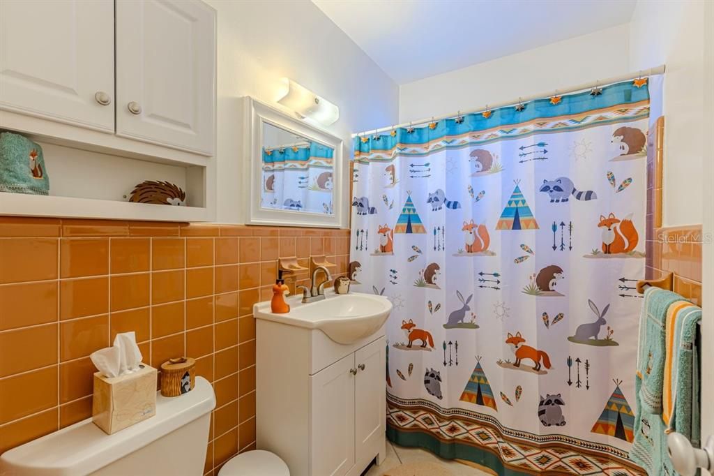 На продажу: $349,000 (3 спален, 2 ванн, 1344 Квадратных фут)