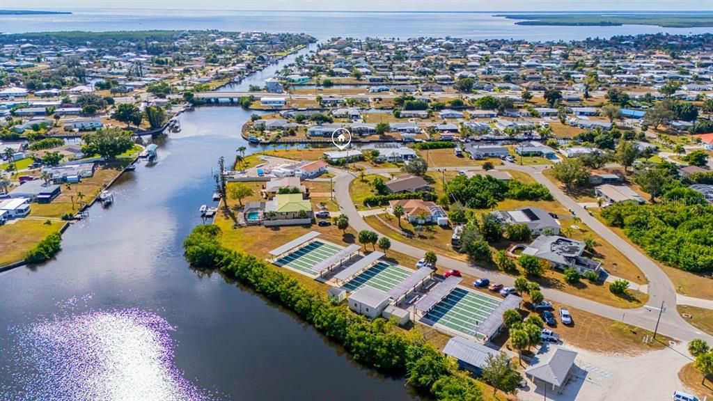 На продажу: $349,000 (3 спален, 2 ванн, 1344 Квадратных фут)