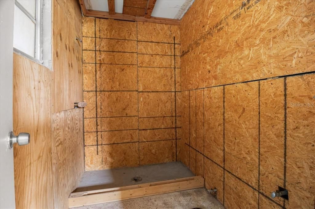 Под контрактом: $139,900 (2 спален, 2 ванн, 1218 Квадратных фут)