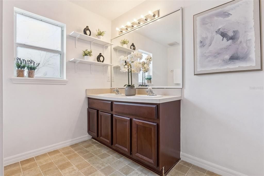 For Sale: $425,000 (4 beds, 2 baths, 2317 Square Feet)