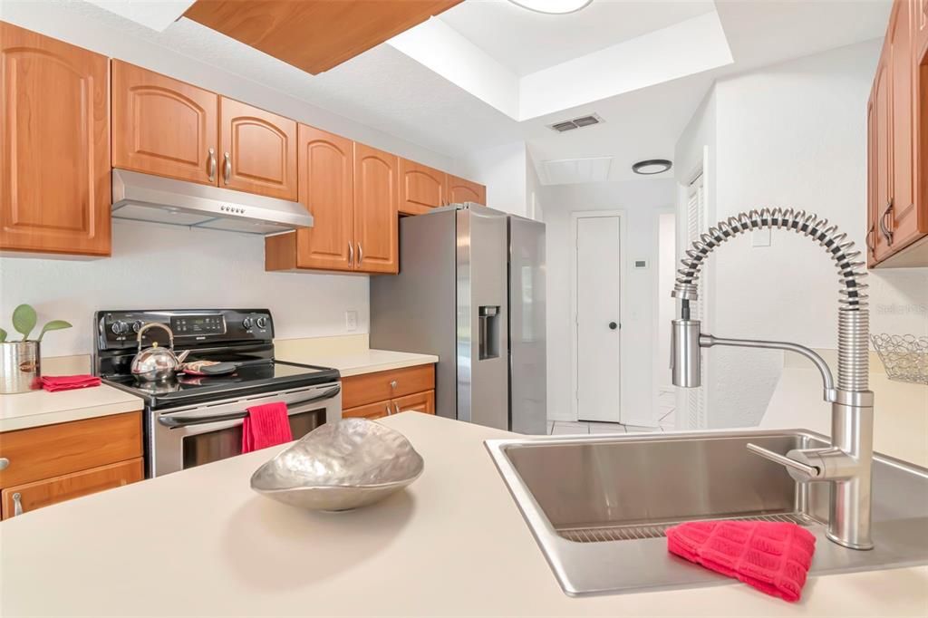 На продажу: $425,000 (3 спален, 2 ванн, 1624 Квадратных фут)