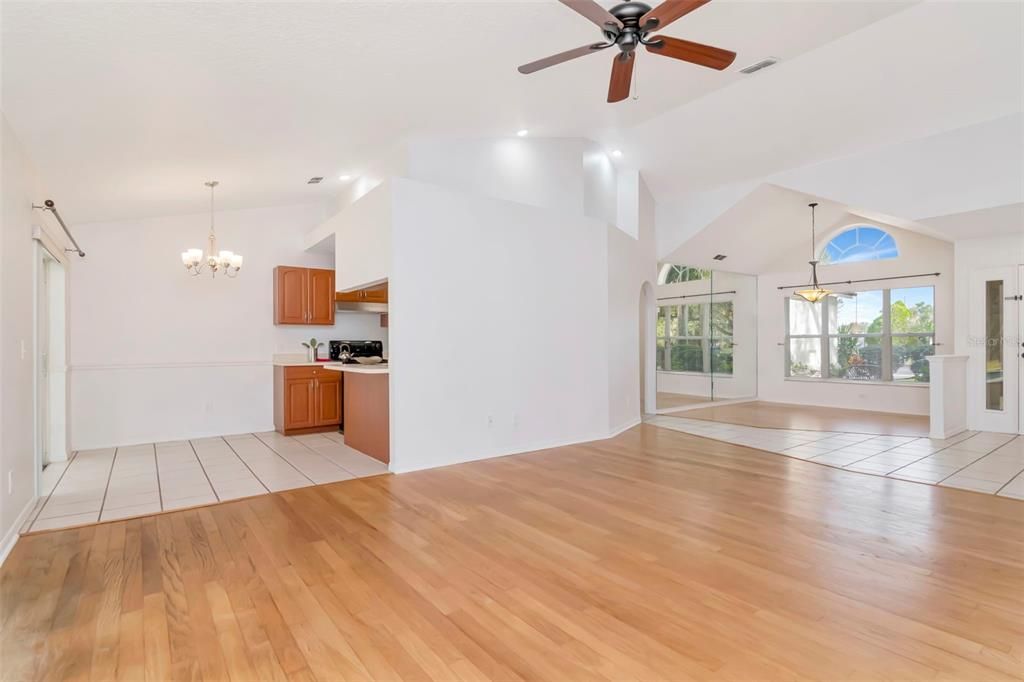 На продажу: $425,000 (3 спален, 2 ванн, 1624 Квадратных фут)