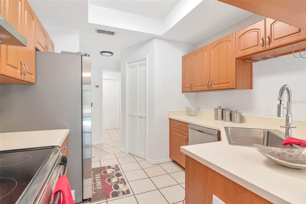 На продажу: $425,000 (3 спален, 2 ванн, 1624 Квадратных фут)