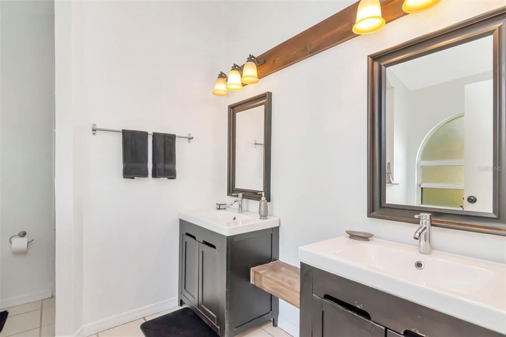 На продажу: $425,000 (3 спален, 2 ванн, 1624 Квадратных фут)