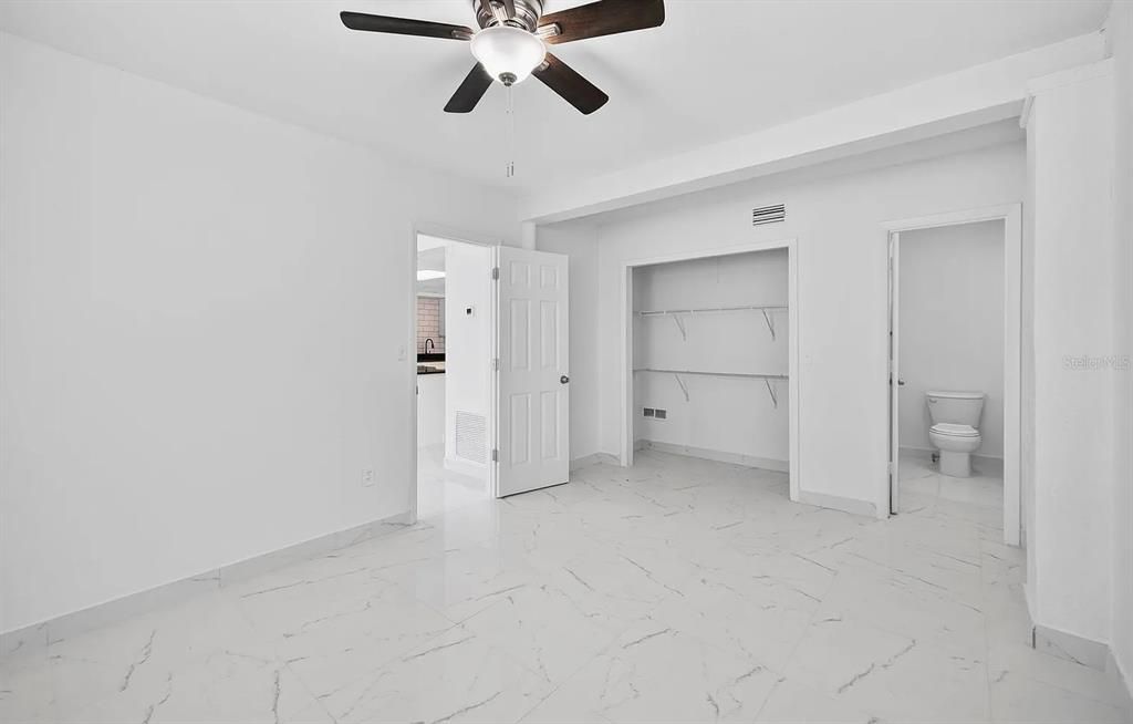 В аренду: $2,000 (2 спален, 1 ванн, 1100 Квадратных фут)