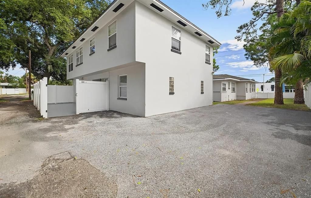 В аренду: $2,000 (2 спален, 1 ванн, 1100 Квадратных фут)