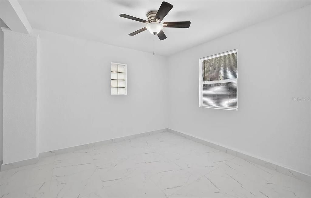 В аренду: $2,000 (2 спален, 1 ванн, 1100 Квадратных фут)