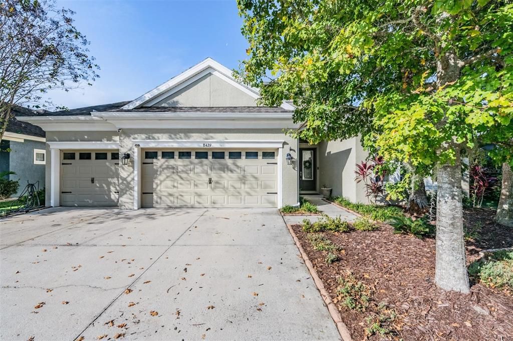 For Sale: $539,900 (4 beds, 3 baths, 2562 Square Feet)