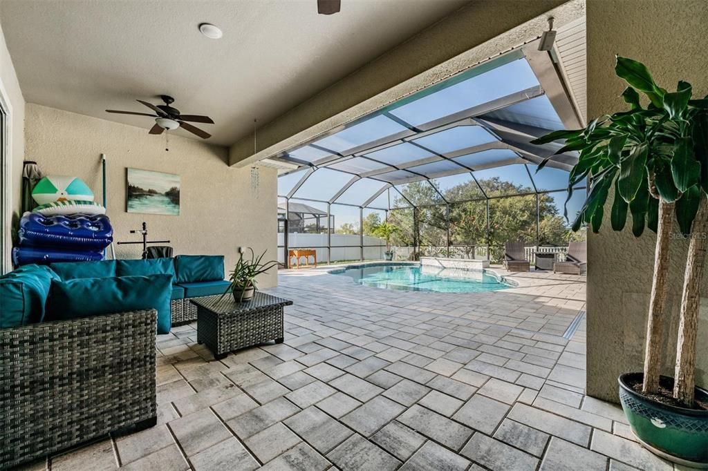 For Sale: $539,900 (4 beds, 3 baths, 2562 Square Feet)