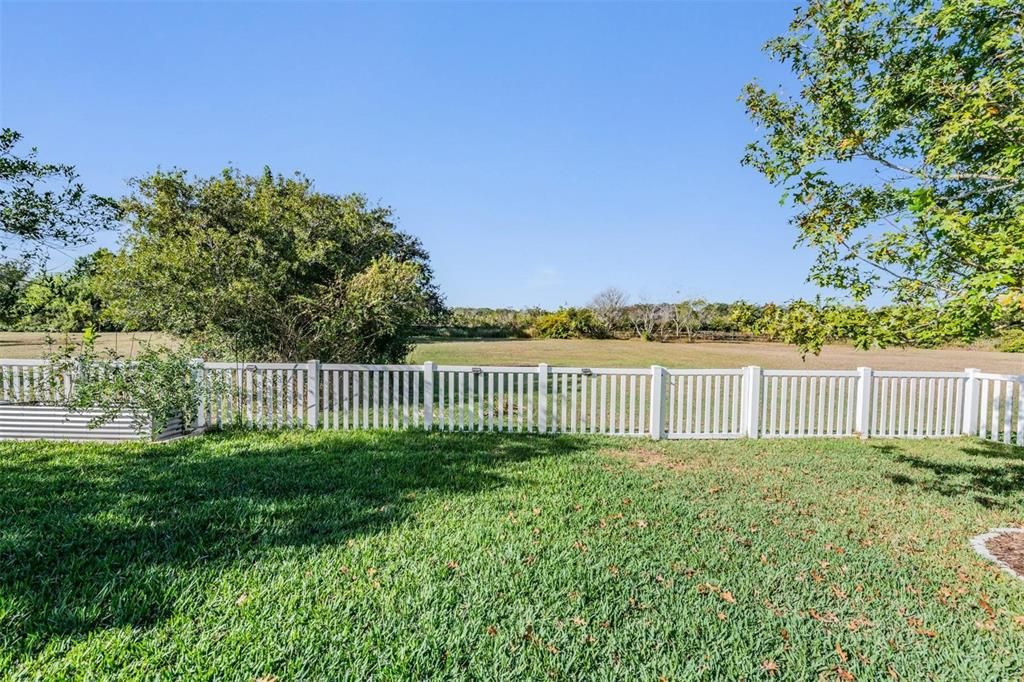 For Sale: $539,900 (4 beds, 3 baths, 2562 Square Feet)