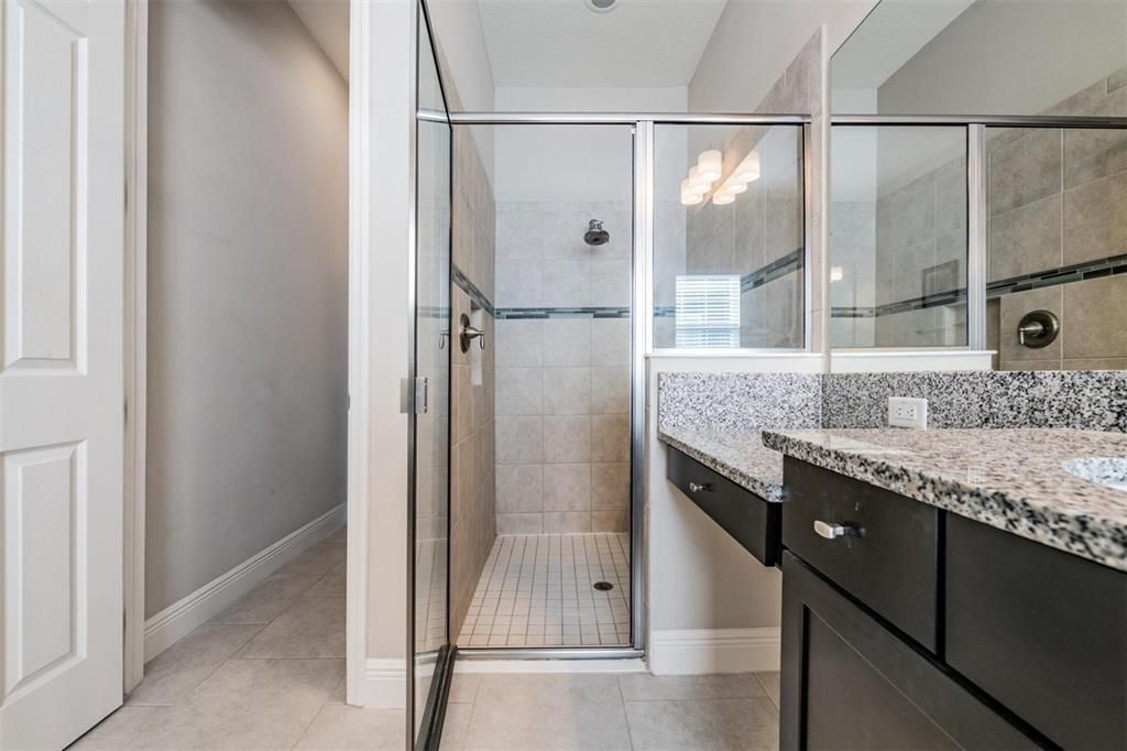 For Sale: $539,900 (4 beds, 3 baths, 2562 Square Feet)