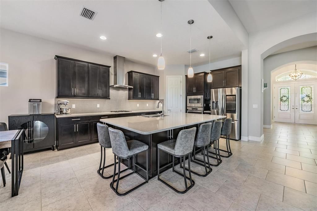 For Sale: $539,900 (4 beds, 3 baths, 2562 Square Feet)