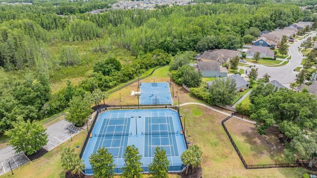 For Sale: $539,900 (4 beds, 3 baths, 2562 Square Feet)