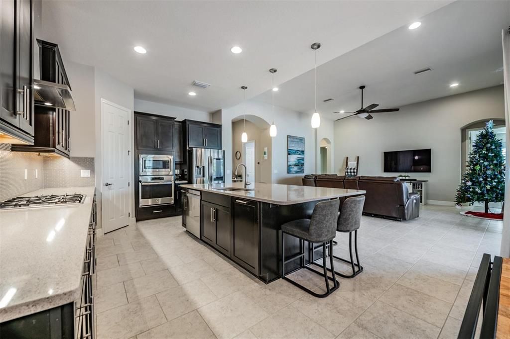 For Sale: $539,900 (4 beds, 3 baths, 2562 Square Feet)