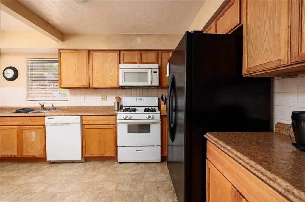 待售: $399,900 (3 贝兹, 2 浴室, 1678 平方英尺)