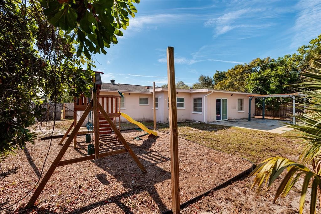 待售: $399,900 (3 贝兹, 2 浴室, 1678 平方英尺)