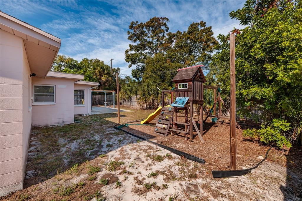 待售: $399,900 (3 贝兹, 2 浴室, 1678 平方英尺)