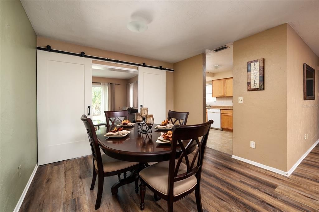 待售: $399,900 (3 贝兹, 2 浴室, 1678 平方英尺)