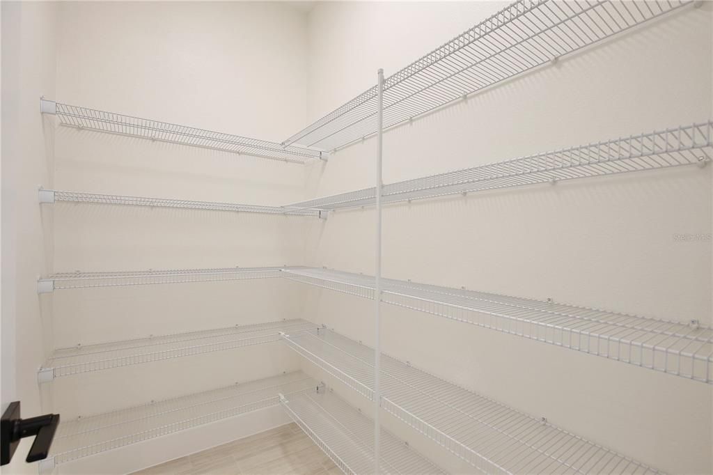 На продажу: $404,900 (5 спален, 3 ванн, 2200 Квадратных фут)