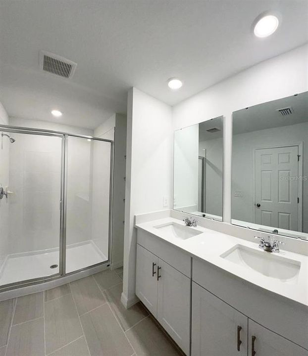 En Renta: $2,300 (3 camas, 2 baños, 1561 Pies cuadrados)