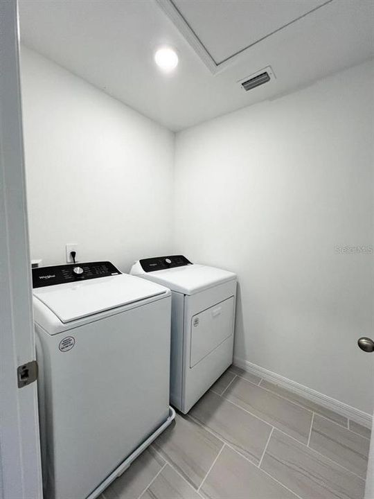 En Renta: $2,300 (3 camas, 2 baños, 1561 Pies cuadrados)