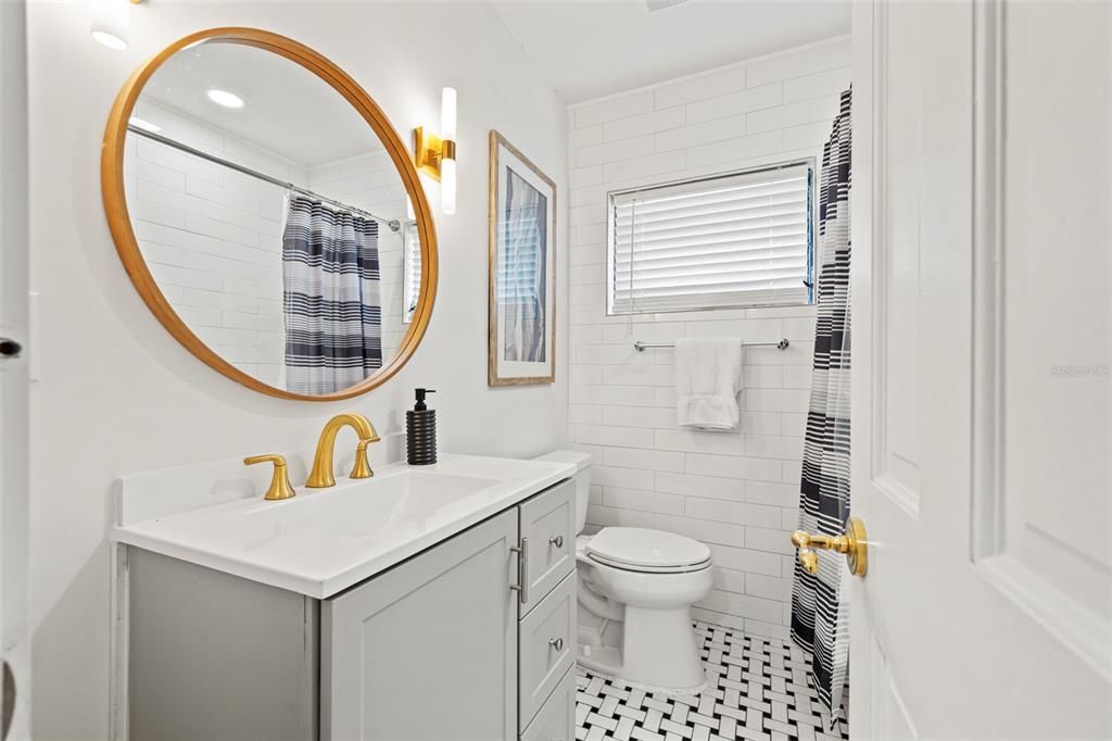 En Venta: $650,000 (2 camas, 2 baños, 1208 Pies cuadrados)