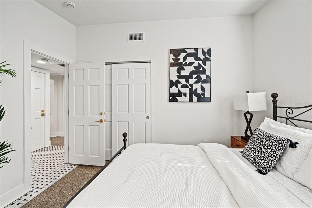 En Venta: $650,000 (2 camas, 2 baños, 1208 Pies cuadrados)