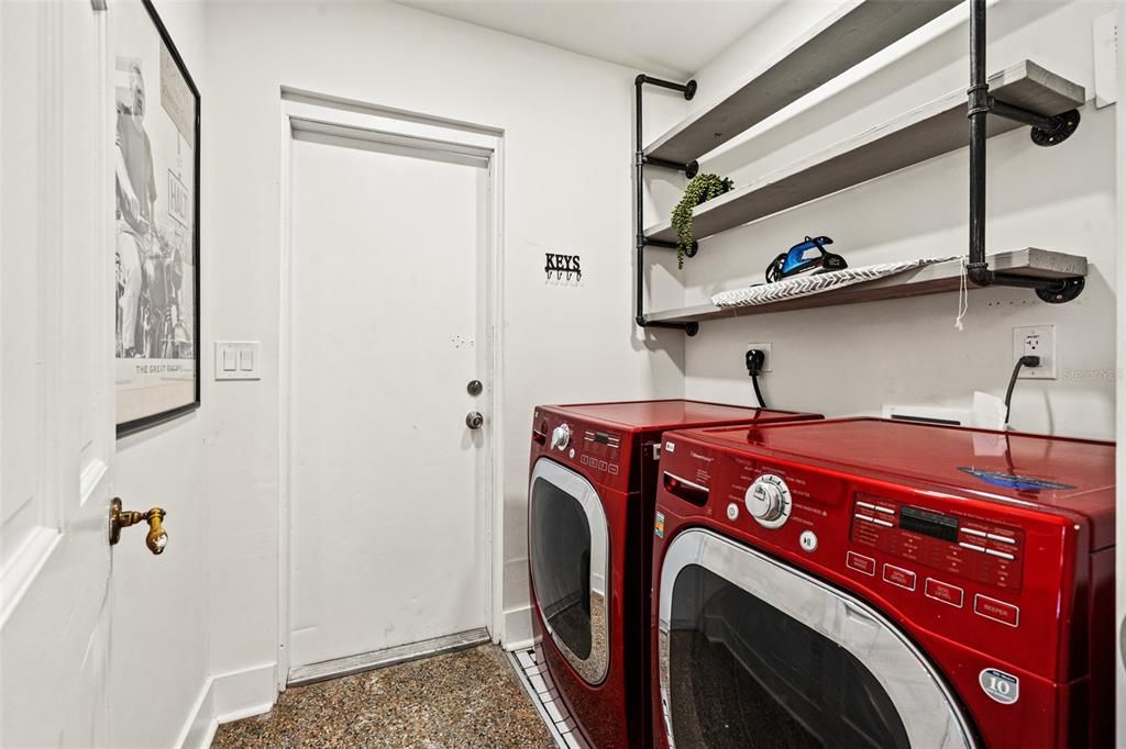 En Venta: $650,000 (2 camas, 2 baños, 1208 Pies cuadrados)