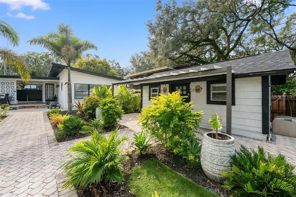 En Venta: $650,000 (2 camas, 2 baños, 1208 Pies cuadrados)