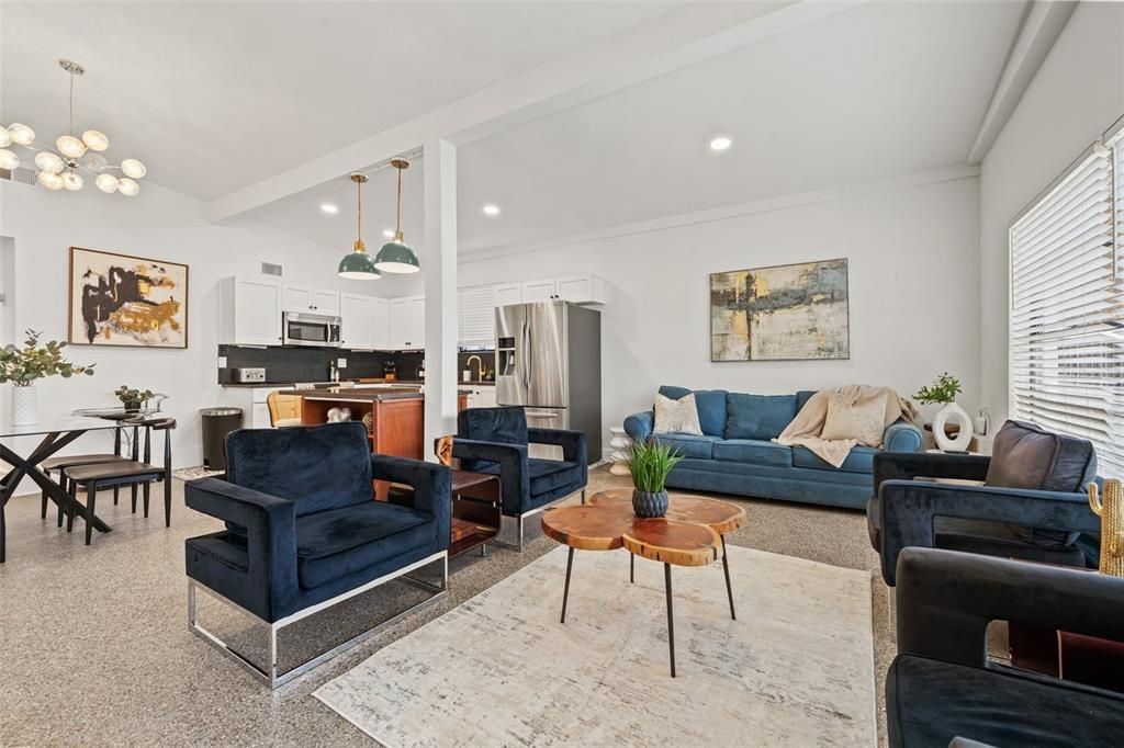 En Venta: $650,000 (2 camas, 2 baños, 1208 Pies cuadrados)