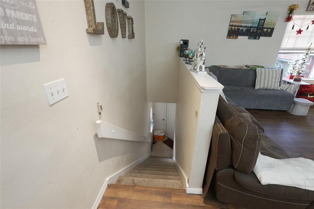 For Sale: $165,000 (2 beds, 2 baths, 932 Square Feet)