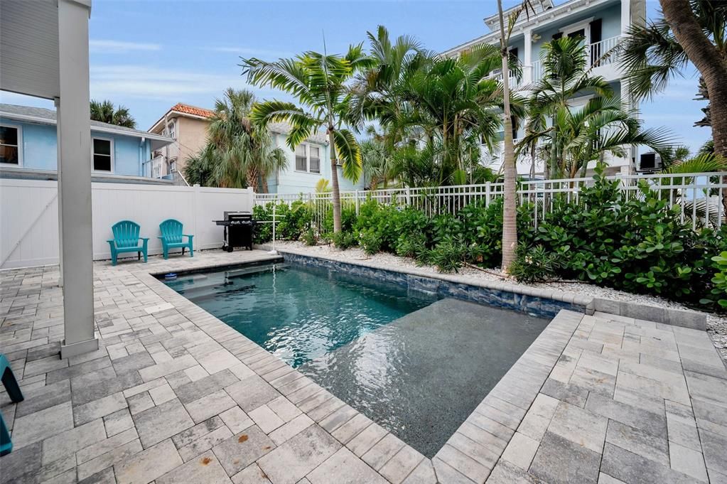 For Sale: $2,100,000 (4 beds, 3 baths, 1940 Square Feet)