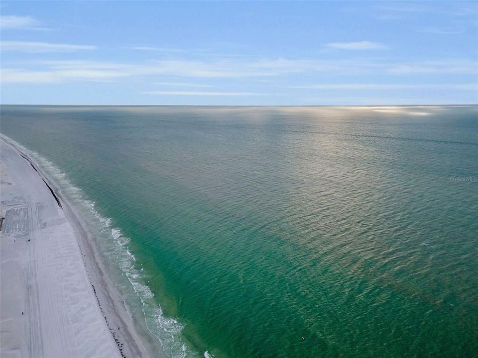 For Sale: $2,100,000 (4 beds, 3 baths, 1940 Square Feet)