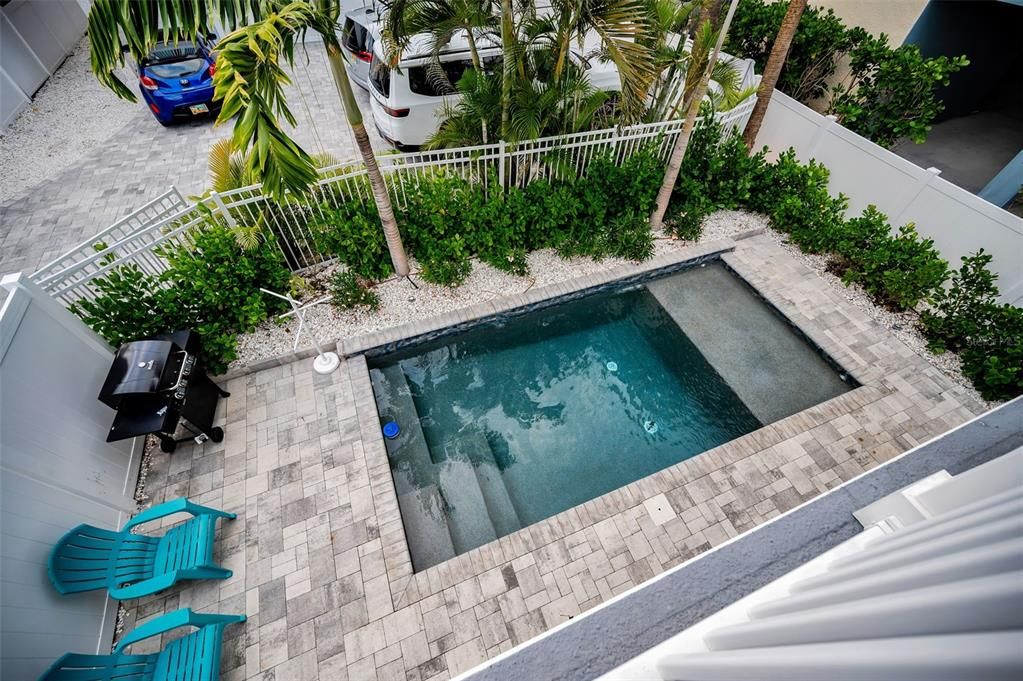 For Sale: $2,100,000 (4 beds, 3 baths, 1940 Square Feet)