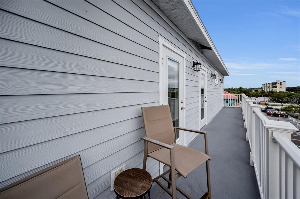 For Sale: $2,100,000 (4 beds, 3 baths, 1940 Square Feet)