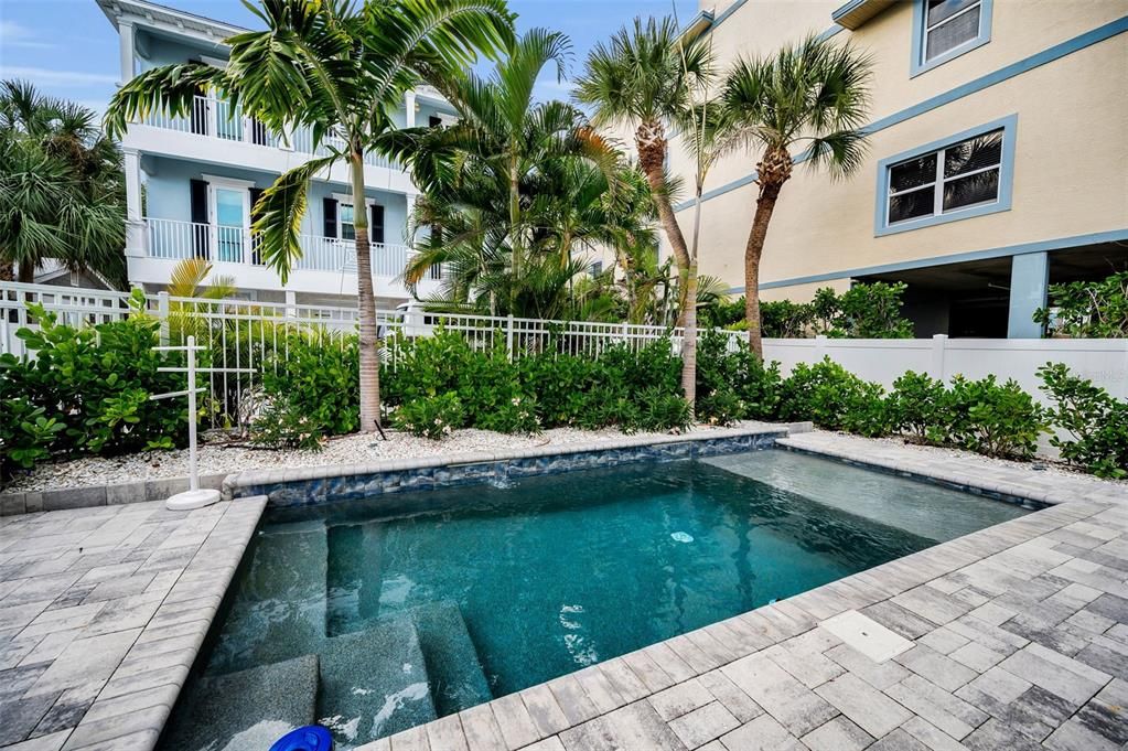 For Sale: $2,100,000 (4 beds, 3 baths, 1940 Square Feet)