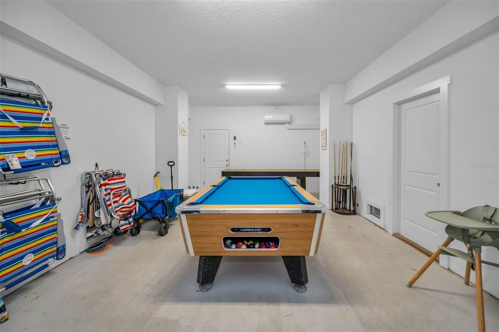 For Sale: $2,100,000 (4 beds, 3 baths, 1940 Square Feet)