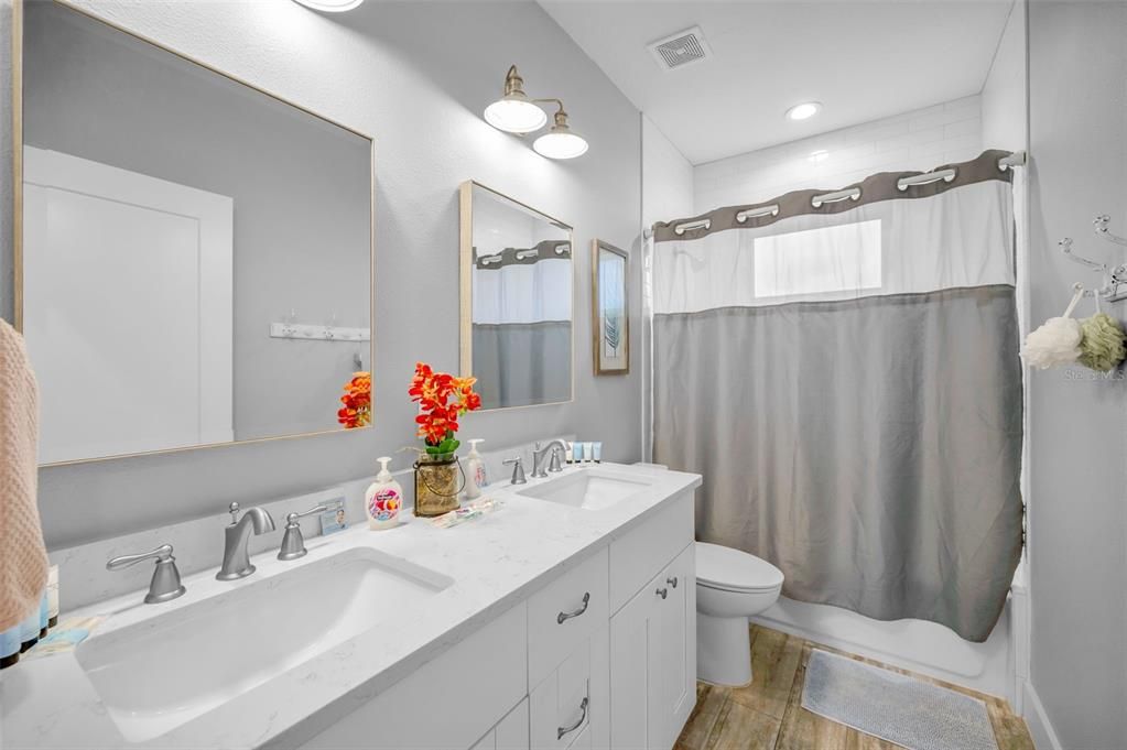 For Sale: $2,100,000 (4 beds, 3 baths, 1940 Square Feet)