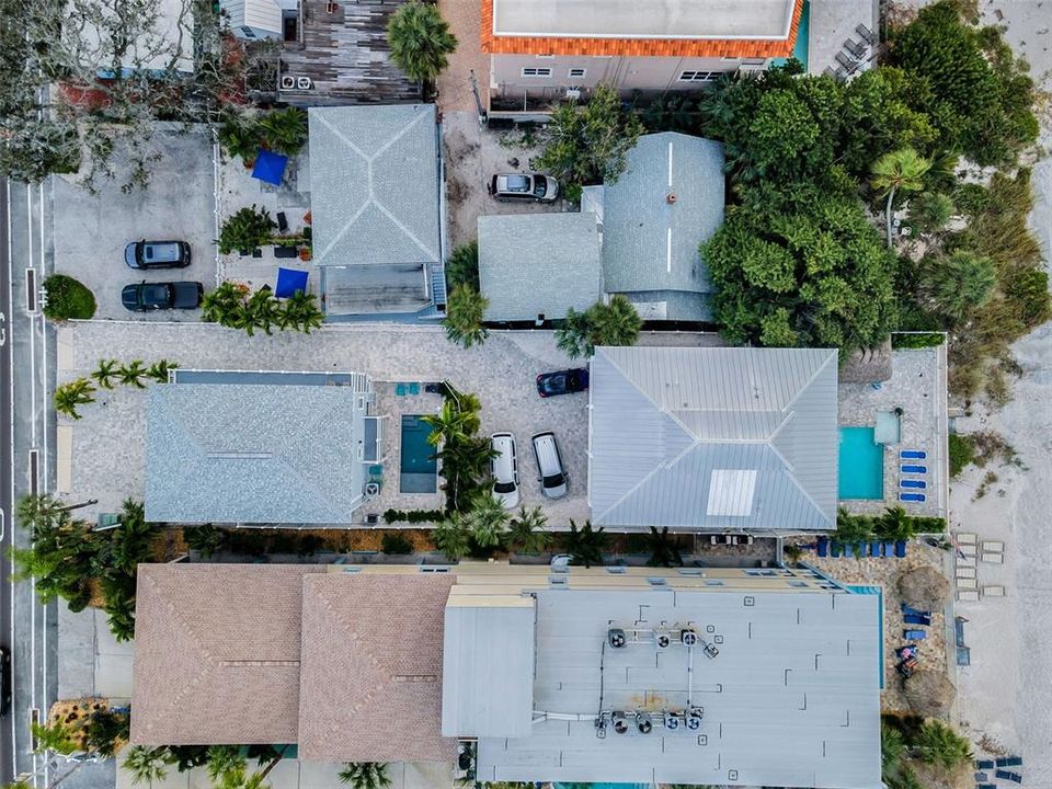 For Sale: $2,100,000 (4 beds, 3 baths, 1940 Square Feet)