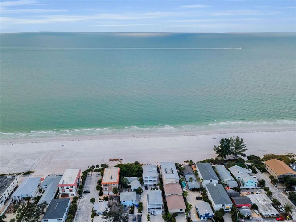 For Sale: $2,100,000 (4 beds, 3 baths, 1940 Square Feet)